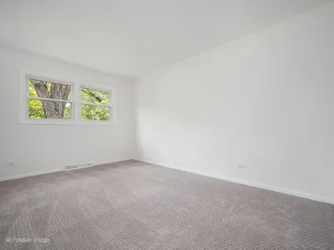 1092 Aberdeen Lane Mundelein IL 60060