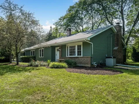 1092 Aberdeen Lane Mundelein IL 60060
