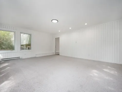 1092 Aberdeen Lane Mundelein IL 60060
