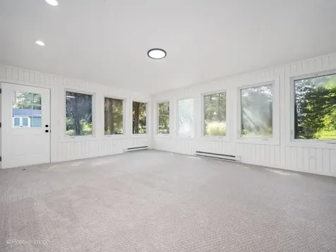 1092 Aberdeen Lane Mundelein IL 60060
