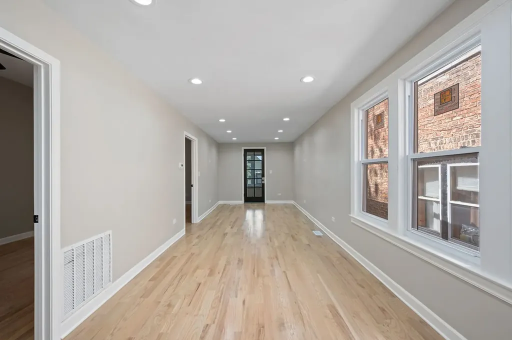 8613 South Colfax Avenue Chicago IL 60617
