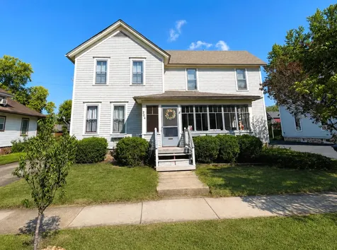 204 La Fox River Drive Algonquin IL 60102