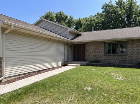 1503 Featherstone Road Rockford IL 61107