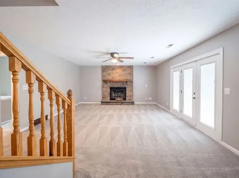 1503 Featherstone Road Rockford IL 61107