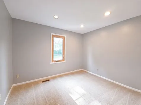 1503 Featherstone Road Rockford IL 61107