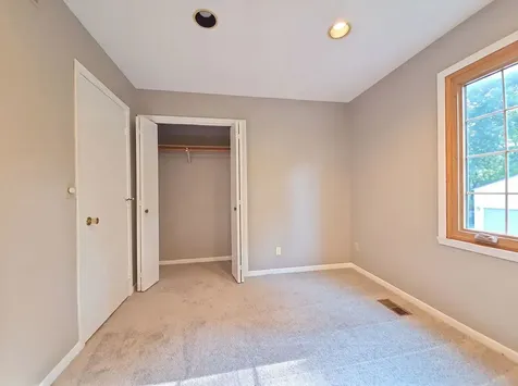 1503 Featherstone Road Rockford IL 61107