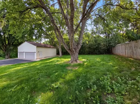 1503 Featherstone Road Rockford IL 61107