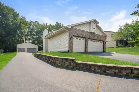 1503 Featherstone Road Rockford IL 61107