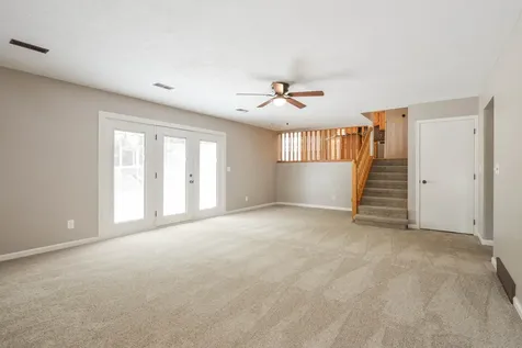 1503 Featherstone Road Rockford IL 61107