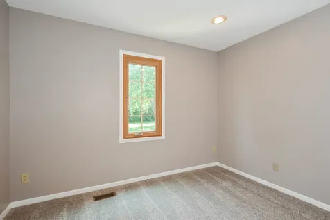1503 Featherstone Road Rockford IL 61107