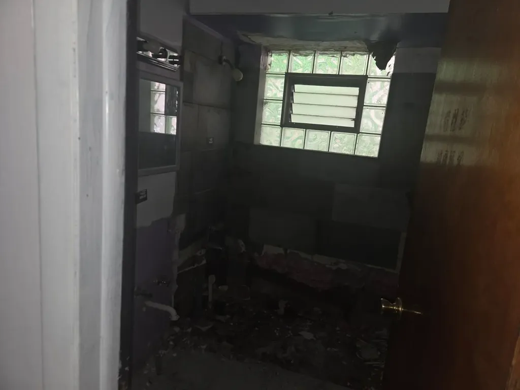 8045 South Carpenter Street Chicago IL 60620