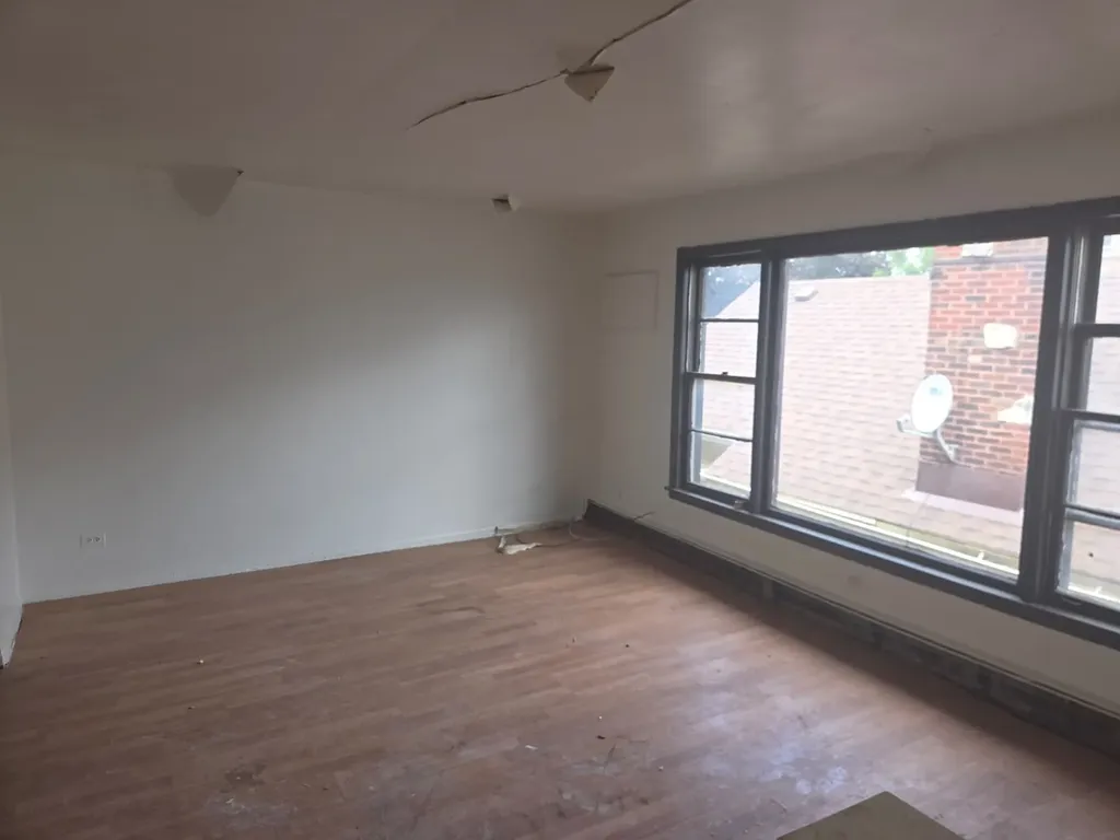 8045 South Carpenter Street Chicago IL 60620