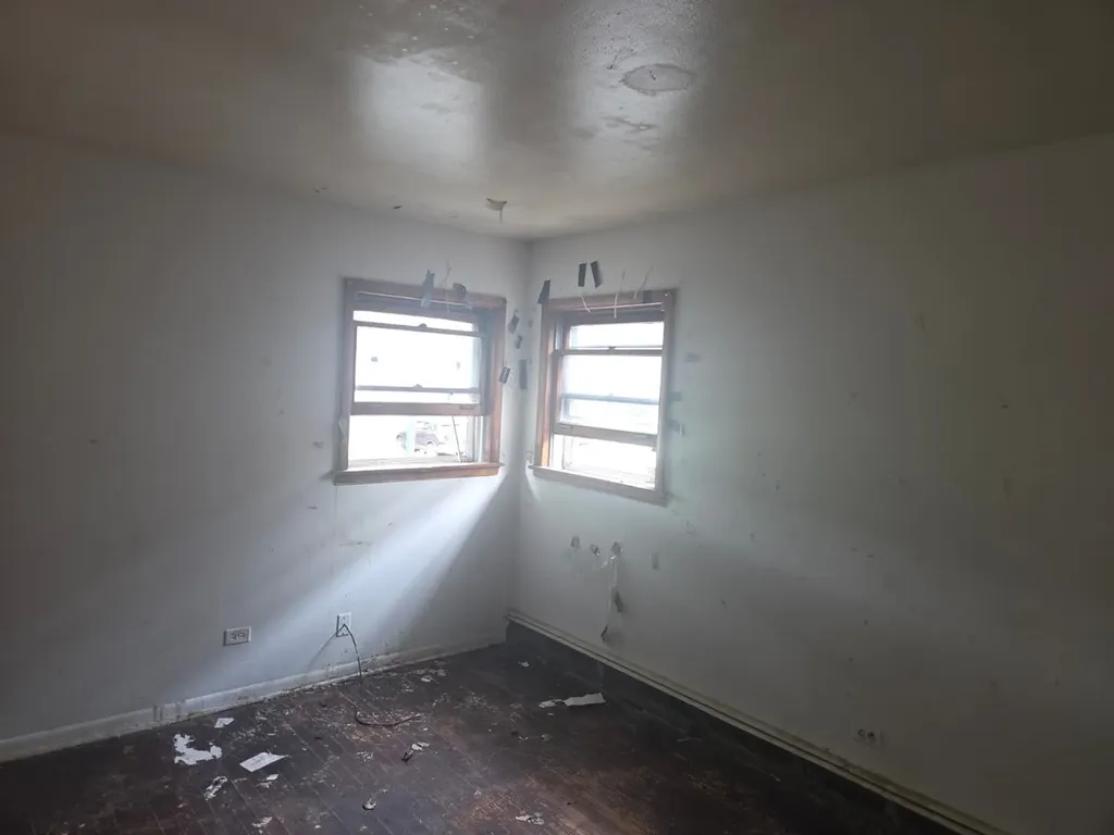 8045 South Carpenter Street Chicago IL 60620