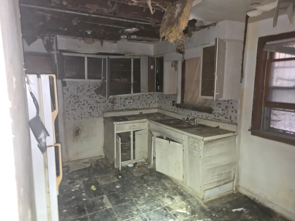 8045 South Carpenter Street Chicago IL 60620