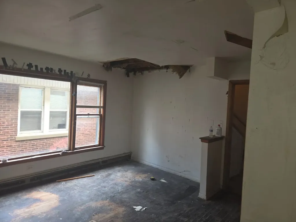 8045 South Carpenter Street Chicago IL 60620