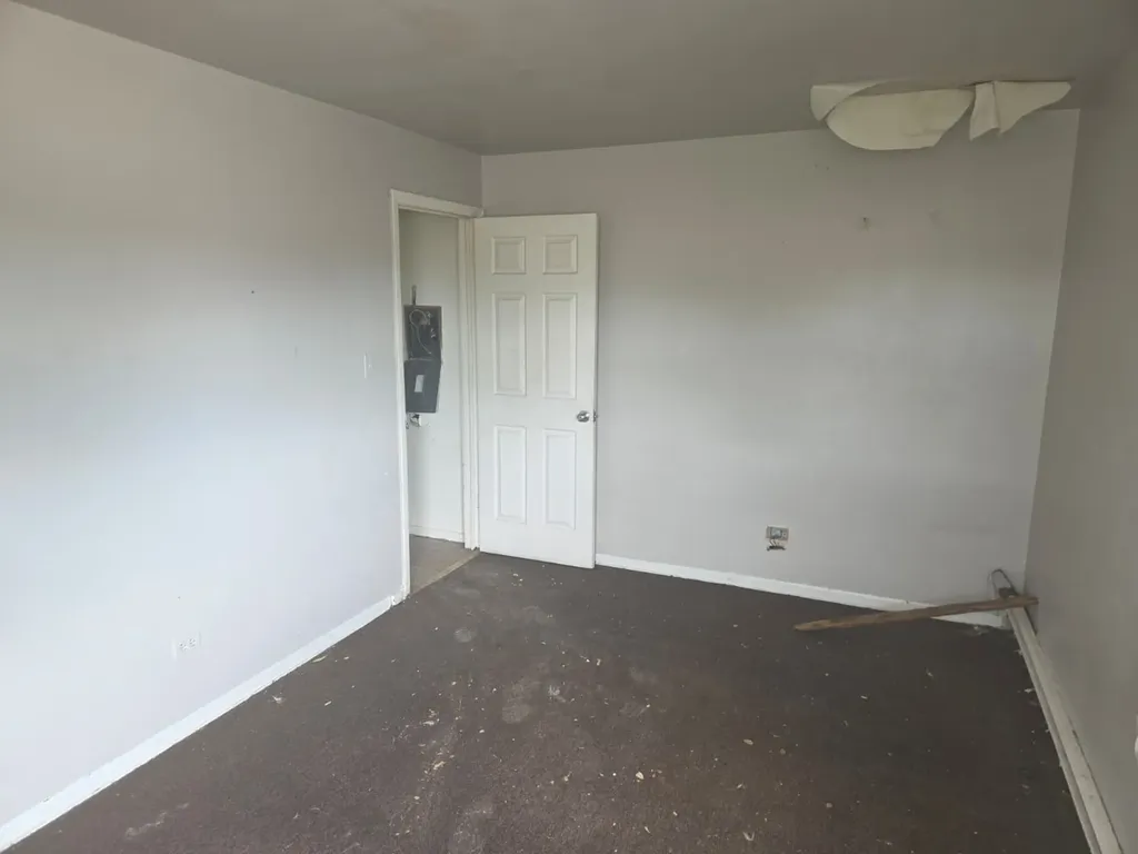 8045 South Carpenter Street Chicago IL 60620