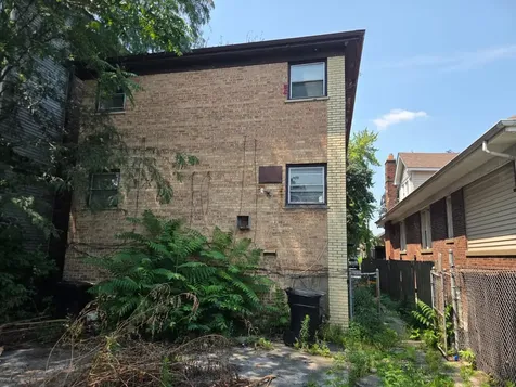 8045 South Carpenter Street Chicago IL 60620