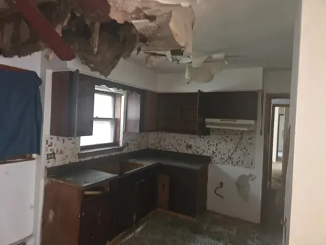 8045 South Carpenter Street Chicago IL 60620