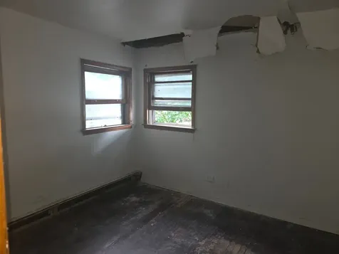 8045 South Carpenter Street Chicago IL 60620