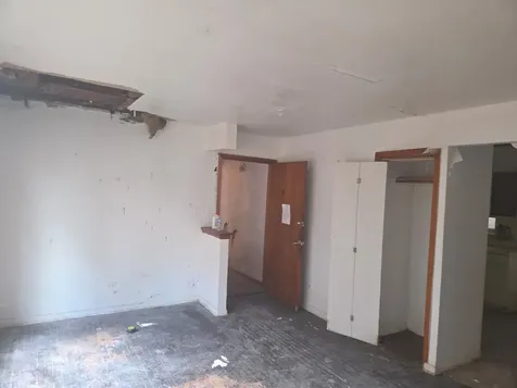 8045 South Carpenter Street Chicago IL 60620