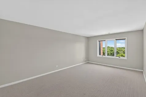 453 Raintree Drive Glen Ellyn IL 60137