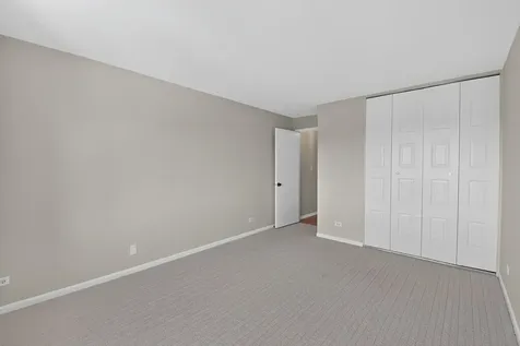 453 Raintree Drive Glen Ellyn IL 60137