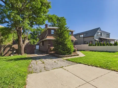 9828 West South Avenue Schiller Park IL 60176