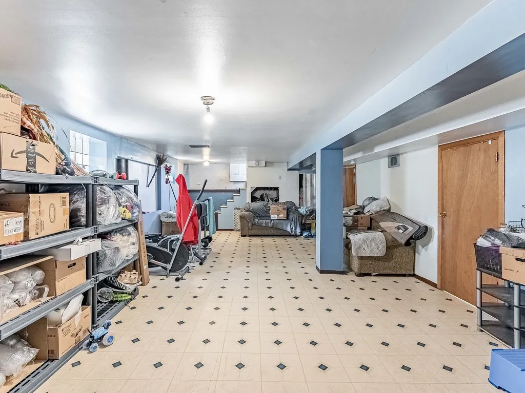11120 South Ewing Avenue Chicago IL 60617