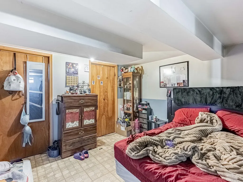 11120 South Ewing Avenue Chicago IL 60617