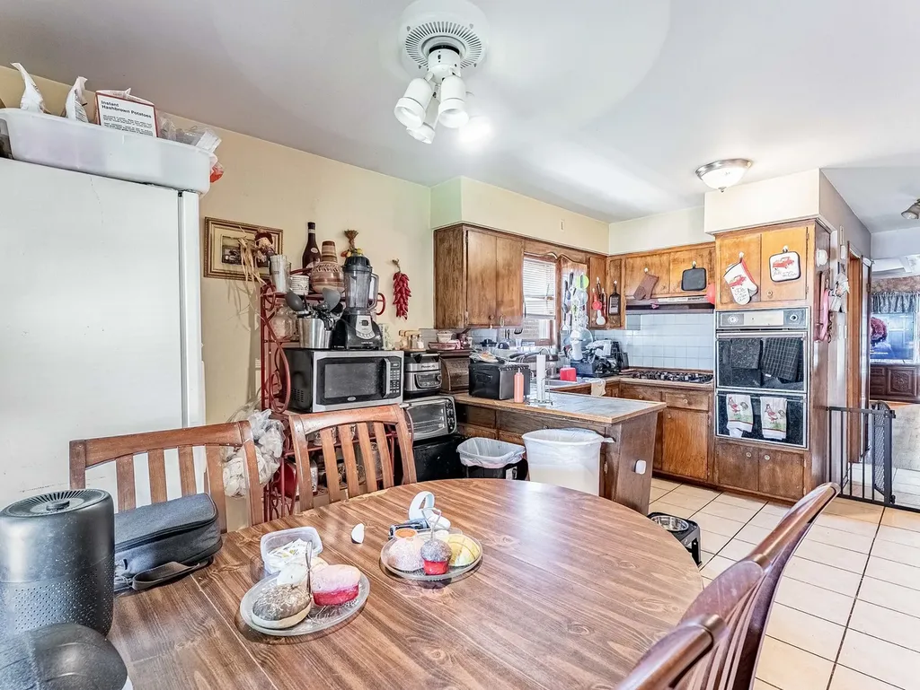 11120 South Ewing Avenue Chicago IL 60617