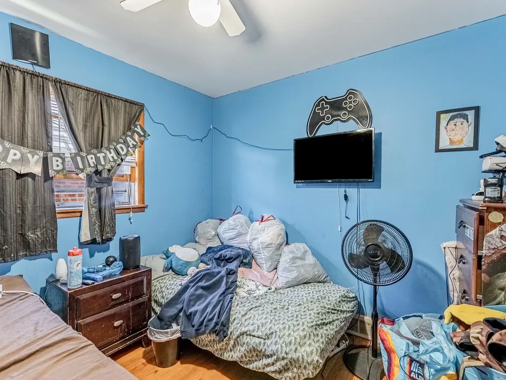 11120 South Ewing Avenue Chicago IL 60617