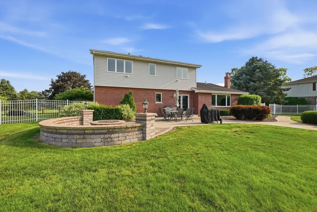 1801 Pheasant Lane New Lenox IL 60451