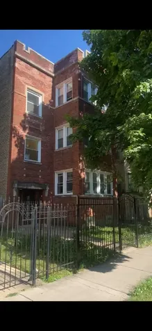 6327 North Francisco Avenue Chicago IL 60659