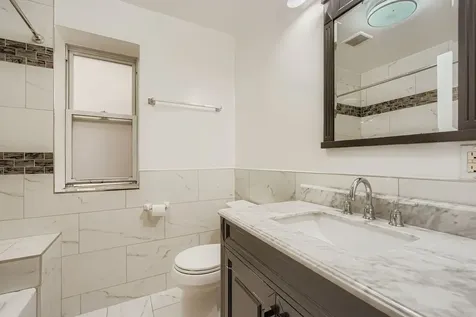 6327 North Francisco Avenue Chicago IL 60659