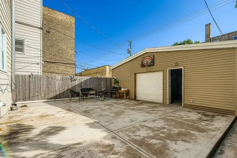 6327 North Francisco Avenue Chicago IL 60659