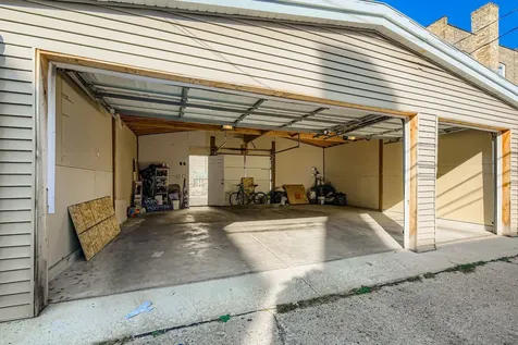 6327 North Francisco Avenue Chicago IL 60659
