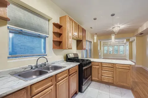 6327 North Francisco Avenue Chicago IL 60659