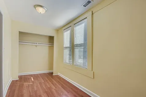 6327 North Francisco Avenue Chicago IL 60659