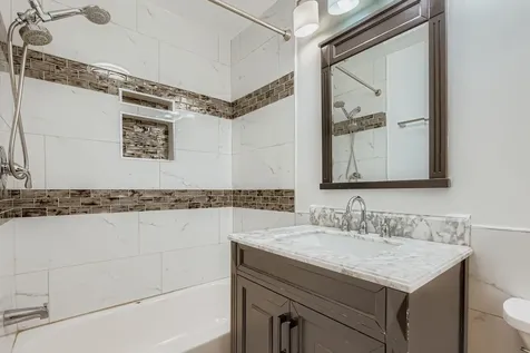 6327 North Francisco Avenue Chicago IL 60659