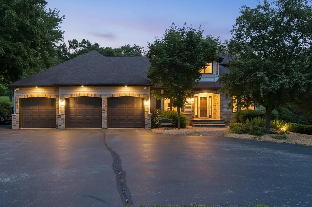 26165 North Greenbriar Court Lake Barrington IL 60084