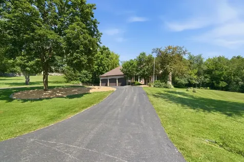 26165 North Greenbriar Court Lake Barrington IL 60084