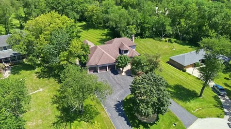 26165 North Greenbriar Court Lake Barrington IL 60084