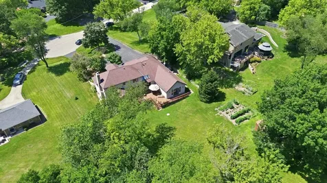 26165 North Greenbriar Court Lake Barrington IL 60084