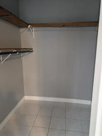 7041 West Addison Street Chicago IL 60634