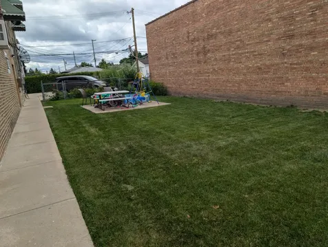 7041 West Addison Street Chicago IL 60634