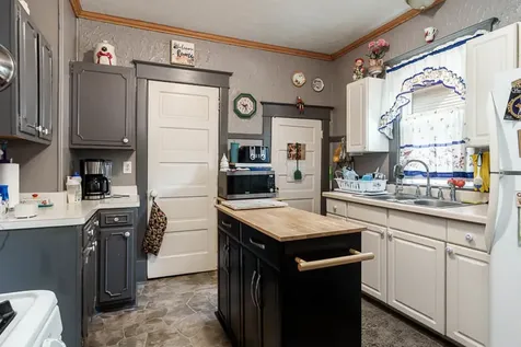 1810 8TH Street Rockford IL 61104