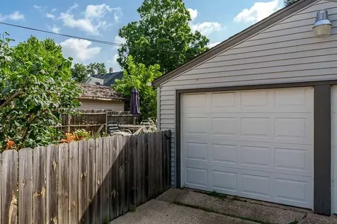 1810 8TH Street Rockford IL 61104