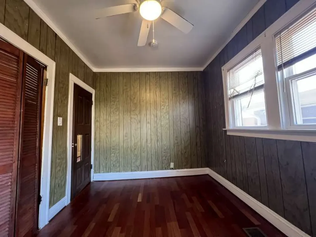 11039 South Wallace Street Chicago IL 60628