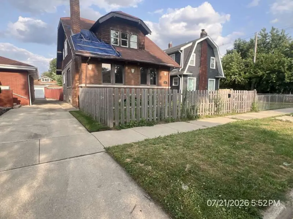 11039 South Wallace Street Chicago IL 60628