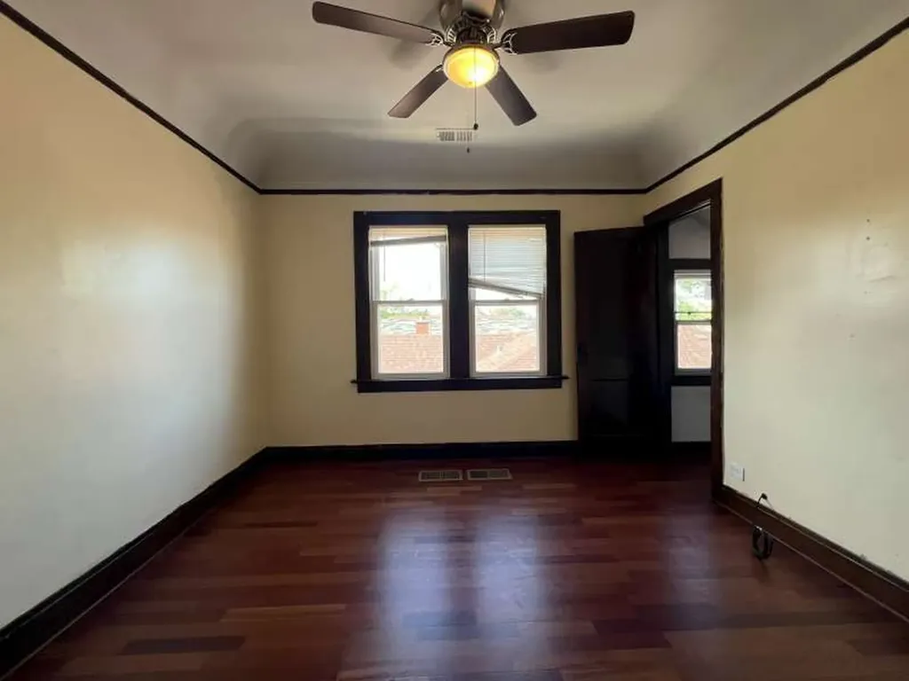 11039 South Wallace Street Chicago IL 60628